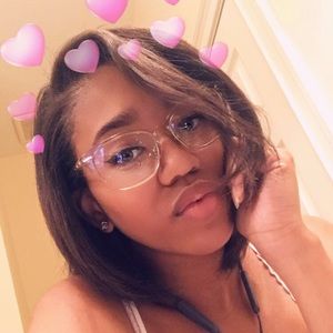 Meet your Posher, Jada